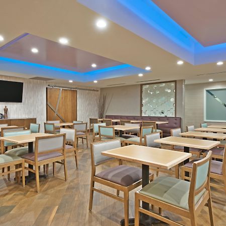 Holiday Inn Express & Suites New Cumberland By Ihg Exteriör bild