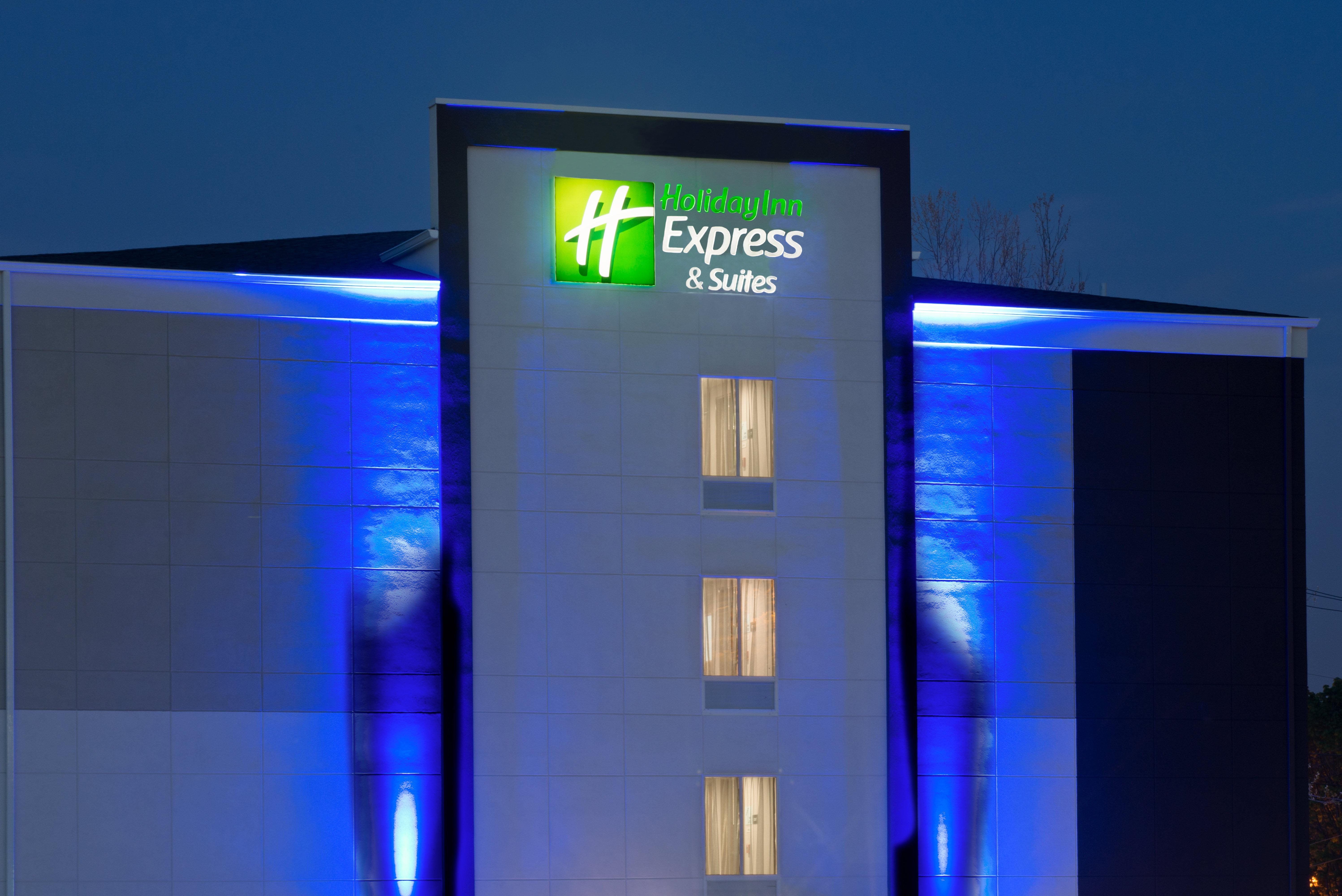 Holiday Inn Express & Suites New Cumberland By Ihg Exteriör bild