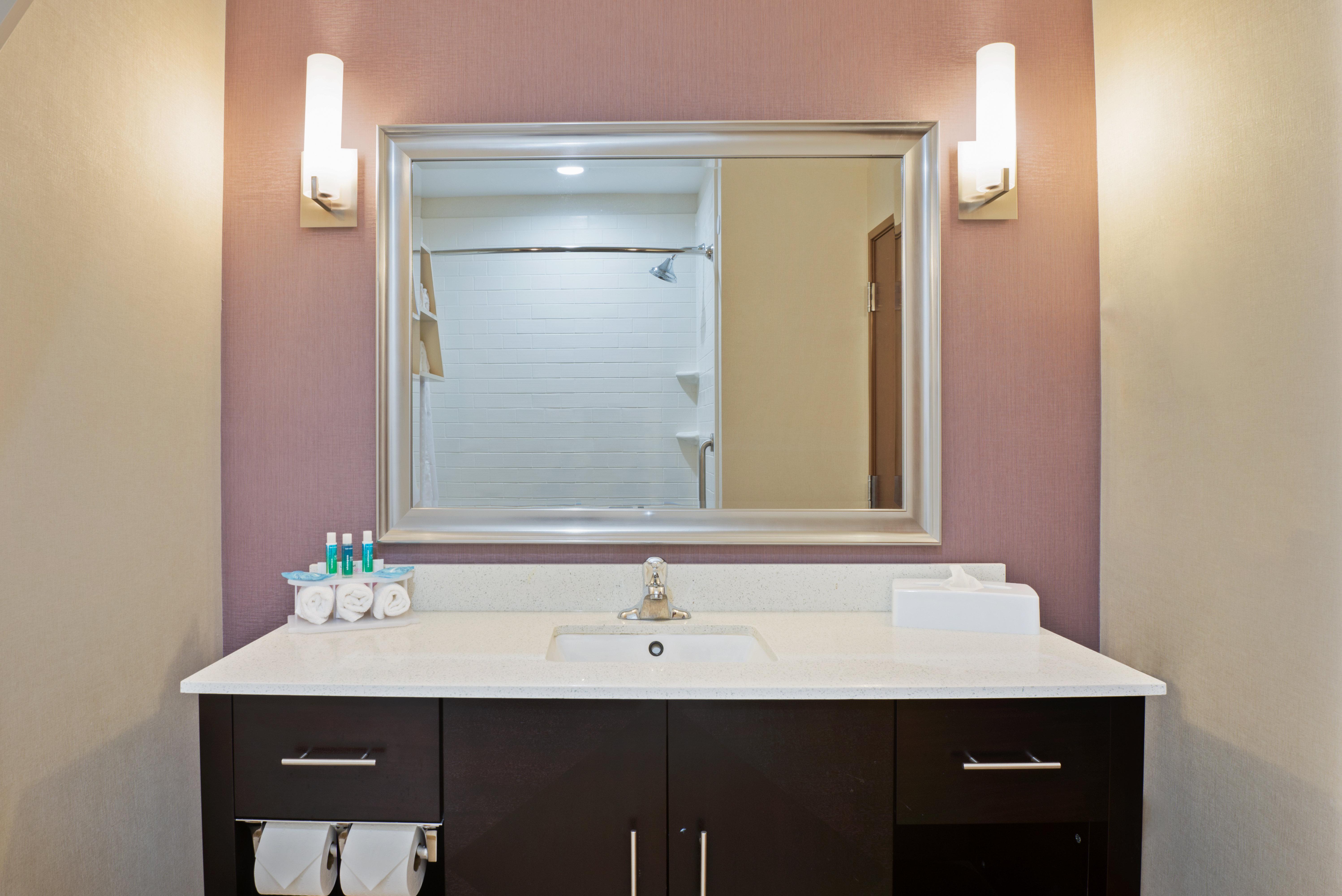 Holiday Inn Express & Suites New Cumberland By Ihg Exteriör bild